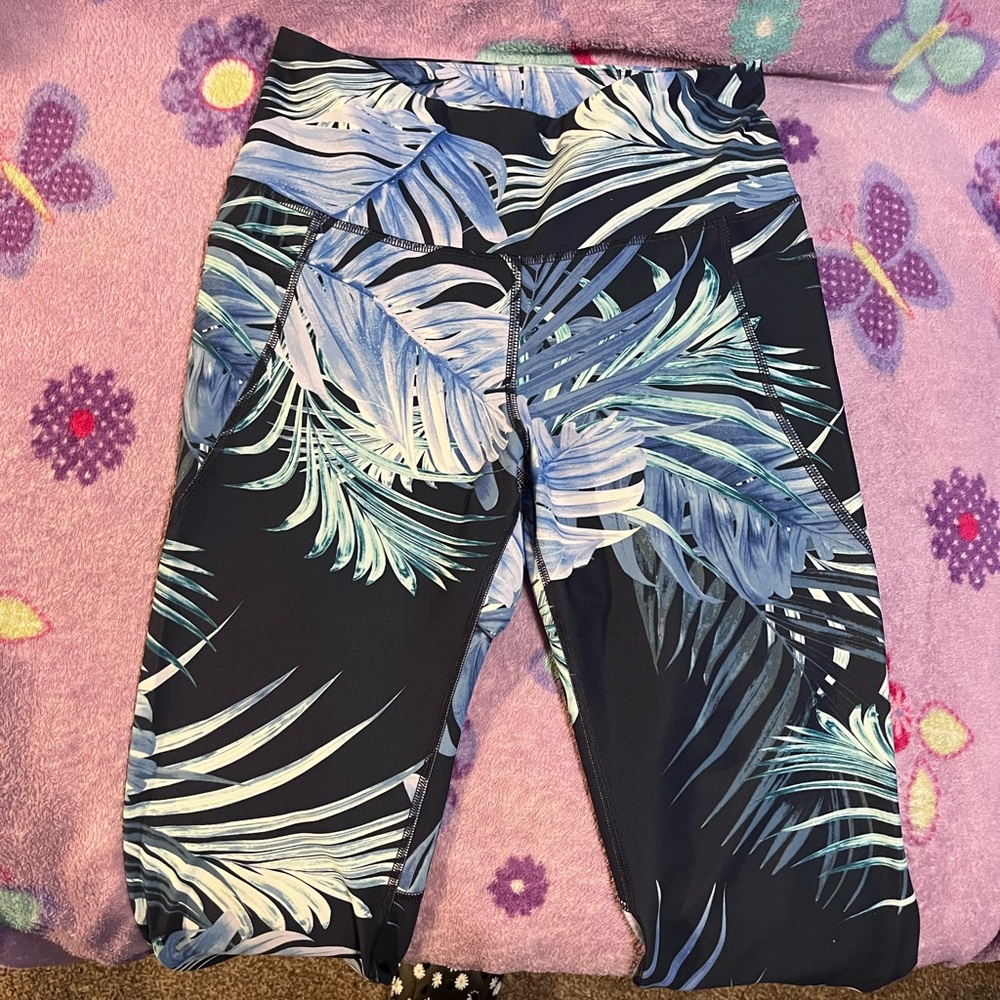 Large old navy athletic leggings